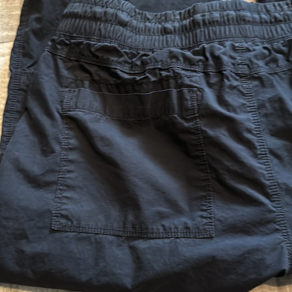 CALVIN KLEIN PERFORMANCE Capri pants-size M - Picture 8 of 14